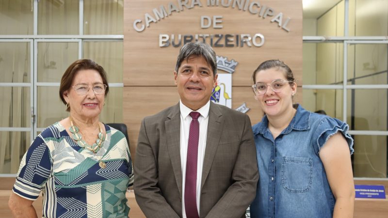 Homenagem ao ex-prefeito Luiz Carneiro de Abreu, infraestrutura e transporte universitário são destacados pelos vereadores